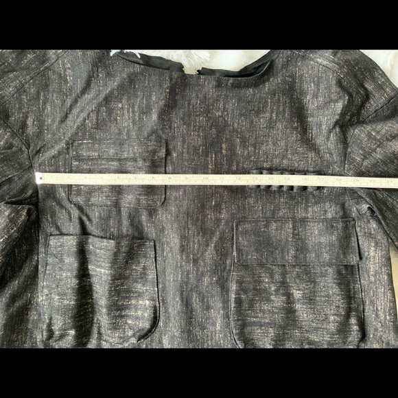 Multi-Pocket Artist’s Top - Picture 9 of 10